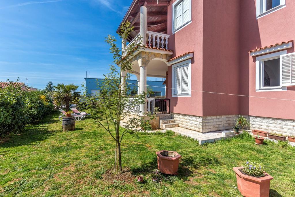 Chude Apartment